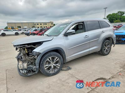 2016 TOYOTA HIGHLANDER XLE 5TDJKRFH5GS261597 - główne zdjęcie licytacji z USA - miniatura