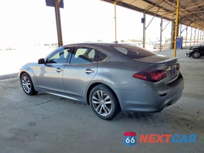 Drugie zdjęcie samochodu z przodu: 2019 INFINITI Q70 3.7 LUXE VIN:JN1BY1AP9KM505410 - miniatura