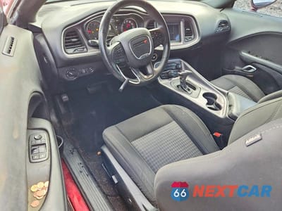 Zdjęcie 8 z 13 samochodu: 2019 DODGE CHALLENGER SXT VIN:2C3CDZAG3KH573933 - miniatura