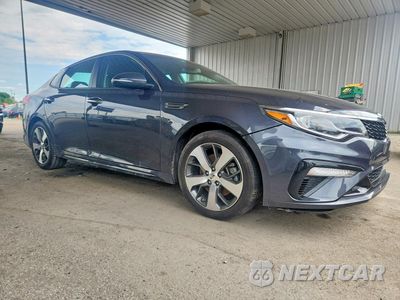Czwarte zdjęcie samochodu z boku: 2019 KIA OPTIMA S VIN:5XXGT4L38KG317335 - miniatura