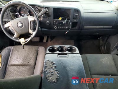 Zdjęcie 8 z 12 samochodu: 2011 CHEVROLET SILVERADO K3500 LT VIN:1GC4K0C81BF243569 - miniatura