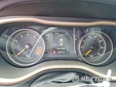Zdjęcie 9 z 14 samochodu: 2015 JEEP CHEROKEE LATITUDE VIN:1C4PJMCS5FW750659 - miniatura