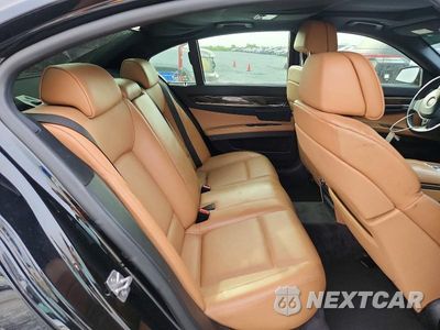 Zdjęcie 10 z 13 samochodu: 2011 BMW ALPINA B7 VIN:WBAKA8C54BCY36260 - miniatura