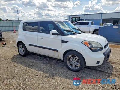 Czwarte zdjęcie samochodu z boku: 2010 KIA SOUL +/!/SPORT VIN:KNDJT2A21A7166141 - miniatura