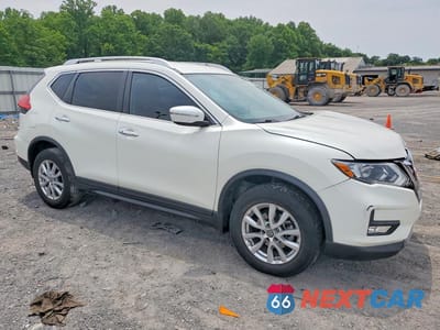 Czwarte zdjęcie samochodu z boku: 2017 NISSAN ROGUE SV VIN:KNMAT2MV0HP597277 - miniatura
