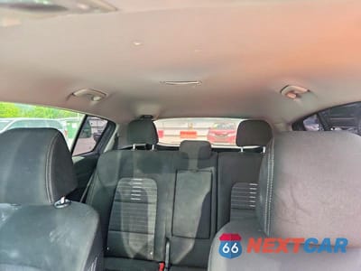 Zdjęcie 10 z 13 samochodu: 2022 KIA SPORTAGE LX VIN:KNDPM3AC5N7015170 - miniatura