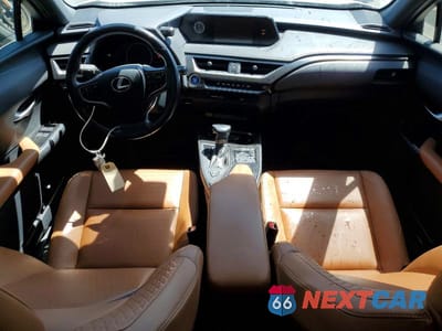 Zdjęcie 8 z 14 samochodu: 2021 LEXUS UX 250H VIN:JTHX9JBH7M2052926 - miniatura