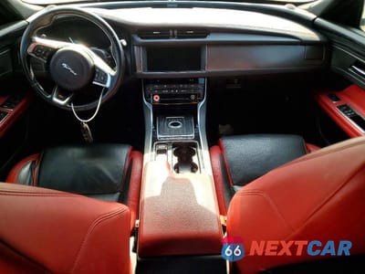 Zdjęcie 8 z 12 samochodu: 2017 JAGUAR XF S VIN:SAJBM4BV8HCY38219 - miniatura
