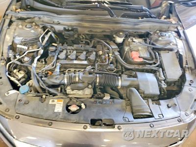 Zdjęcie 11 z 12 samochodu: 2019 HONDA ACCORD LX VIN:1HGCV1F17KA088614 - miniatura