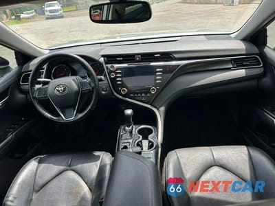 Zdjęcie 6 z 10 samochodu: 2019 TOYOTA CAMRY XSE VIN:4T1B61HK2KU279395 - miniatura