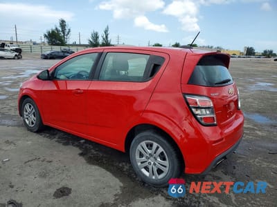 Drugie zdjęcie samochodu z przodu: 2020 CHEVROLET SONIC VIN:1G1JG6SB6L4122062 - miniatura