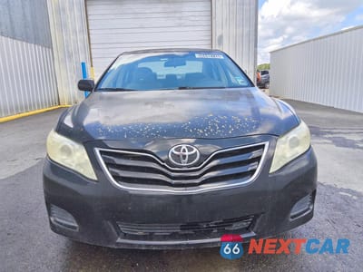 Piąte zdjęcie samochodu w środku: 2010 TOYOTA CAMRY LE VIN:4T4BF3EK2AR022824 - miniatura