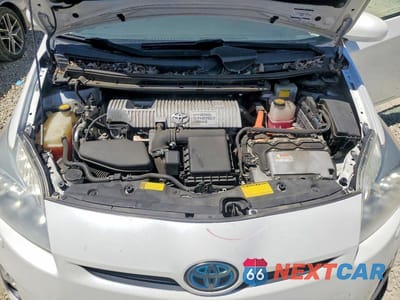 Zdjęcie 11 z 12 samochodu: 2010 TOYOTA PRIUS V VIN:JTDKN3DU6A0056728 - miniatura