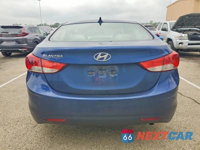 Zdjęcie 6 z 12 samochodu: 2013 HYUNDAI ELANTRA GLS VIN:KMHDH4AE9DU557298 - miniatura