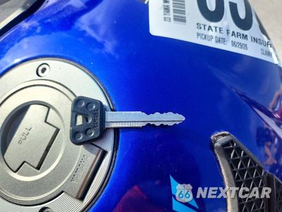 Zdjęcie 8 z 9 samochodu: 2023 YAMAHA MT09 VIN:JYARN71E8PA004079 - miniatura