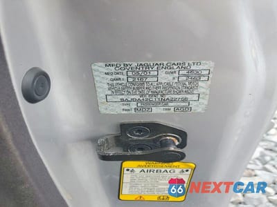 Zdjęcie 12 z 12 samochodu: 2001 JAGUAR XK8 VIN:SAJDA42C11NA22756 - miniatura