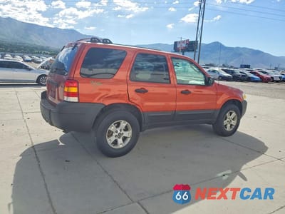 Trzecie zdjęcie samochodu z tyłu: 2006 FORD ESCAPE XLT VIN:1FMYU93196KC94054 - miniatura