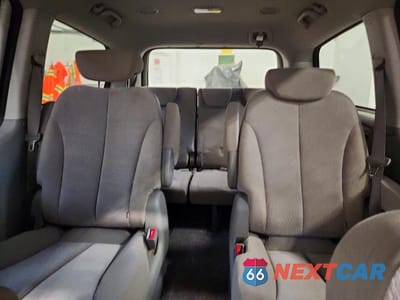 Zdjęcie 10 z 13 samochodu: 2010 KIA SEDONA LX VIN:KNDMG4C36A6339399 - miniatura