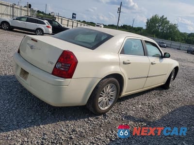 Trzecie zdjęcie samochodu z tyłu: 2009 CHRYSLER 300 LX VIN:2C3KA43D69H547539 - miniatura