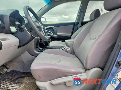 Zdjęcie 7 z 13 samochodu: 2008 TOYOTA RAV4 BASE VIN:JTMBK35V085063834 - miniatura