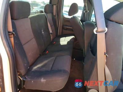 Zdjęcie 10 z 12 samochodu: 2010 GMC SIERRA C1500 SL VIN:1GTSCUEA4AZ280107 - miniatura