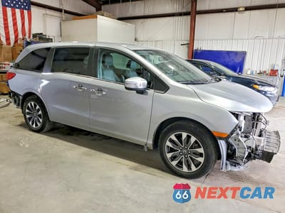 Czwarte zdjęcie samochodu z boku: 2021 HONDA ODYSSEY EXL VIN:5FNRL6H7XMB003109 - miniatura