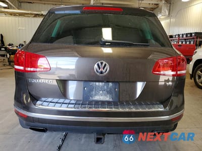 Zdjęcie 6 z 13 samochodu: 2017 VOLKSWAGEN TOUAREG EXECUTIVE VIN:WVGGF7BP4HD002687 - miniatura