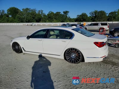 Drugie zdjęcie samochodu z przodu: 2016 BMW 740 I VIN:WBA7E2C57GGD99896 - miniatura