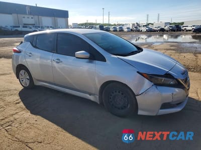 Czwarte zdjęcie samochodu z boku: 2022 NISSAN LEAF S VIN:1N4AZ1BV6NC561517 - miniatura