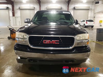 Piąte zdjęcie samochodu w środku: 2002 GMC NEW SIERRA K1500 VIN:2GTEK19VX21130850 - miniatura