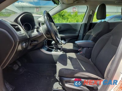 Zdjęcie 7 z 13 samochodu: 2020 JEEP COMPASS SPORT VIN:3C4NJCAB8LT253031 - miniatura