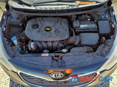 Zdjęcie 11 z 12 samochodu: 2016 KIA FORTE LX VIN:KNAFK4A61G5611146 - miniatura