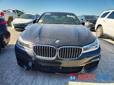 Piąte zdjęcie samochodu w środku: 2018 BMW 750 I VIN:WBA7F0C54JGM22962 - miniatura