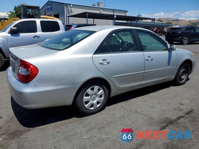 Trzecie zdjęcie samochodu z tyłu: 2003 TOYOTA CAMRY LE VIN:4T1BE32K63U715643 - miniatura