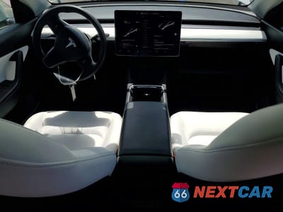 Zdjęcie 8 z 12 samochodu: 2022 TESLA MODEL Y VIN:7SAYGAEE8NF390270 - miniatura