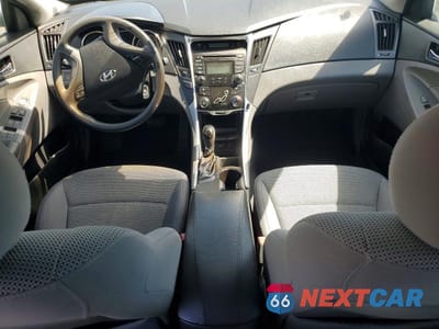 Zdjęcie 8 z 12 samochodu: 2012 HYUNDAI SONATA GLS VIN:5NPEB4ACXCH452206 - miniatura