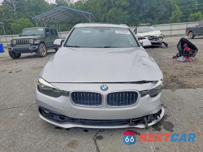 Piąte zdjęcie samochodu w środku: 2017 BMW 330 I VIN:WBA8B9G53HNU50319 - miniatura
