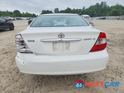 Zdjęcie 6 z 12 samochodu: 2002 TOYOTA CAMRY LE VIN:JTDBE32K320007733 - miniatura