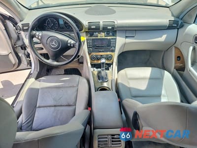 Zdjęcie 8 z 12 samochodu: 2007 MERCEDES-BENZ C 230 VIN:WDBRF52H17F847184 - miniatura