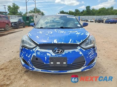 Piąte zdjęcie samochodu w środku: 2016 HYUNDAI VELOSTER BASE VIN:KMHTC6AD5GU248980 - miniatura