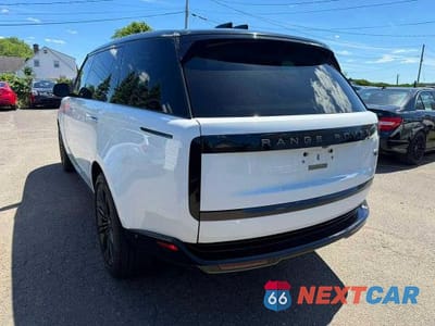 Trzecie zdjęcie samochodu z tyłu: 2022 LAND ROVER RANGE ROVER SE VIN:SALKPBE78NA008086 - miniatura