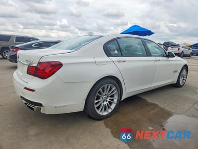 Trzecie zdjęcie samochodu z tyłu: 2014 BMW 750 LI VIN:WBAYE8C53ED780597 - miniatura
