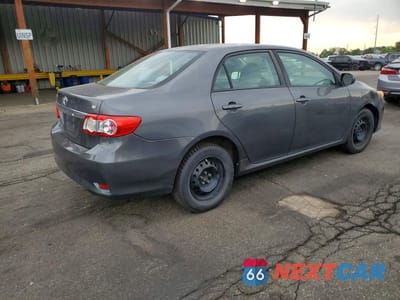 Trzecie zdjęcie samochodu z tyłu: 2011 TOYOTA COROLLA LE VIN:2T1BU4EEXBC601370 - miniatura