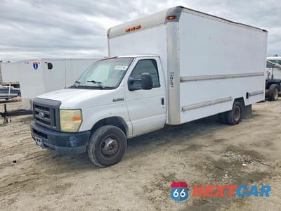 2008 FORD ECONOLINE E350 SUPER DUTY CUTAWAY VAN 1FDWE35L48DA86882 - główne zdjęcie licytacji z USA - miniatura