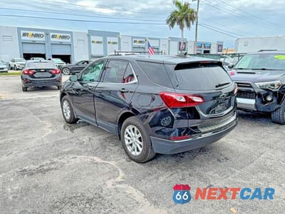 Trzecie zdjęcie samochodu z tyłu: 2019 CHEVROLET EQUINOX LT VIN:2GNAXUEV8K6283048 - miniatura