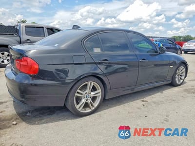 Trzecie zdjęcie samochodu z tyłu: 2011 BMW 328 XI SULEV VIN:WBAPK5G55BNN31494 - miniatura