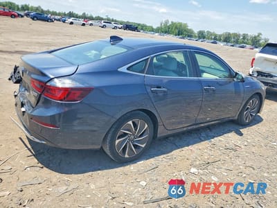Trzecie zdjęcie samochodu z tyłu: 2019 HONDA INSIGHT TOURING VIN:19XZE4F95KE020373 - miniatura
