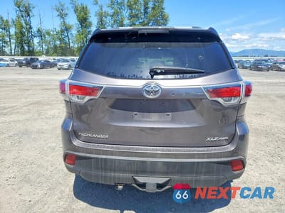 Zdjęcie 6 z 14 samochodu: 2016 TOYOTA HIGHLANDER XLE VIN:5TDJKRFH0GS232203 - miniatura
