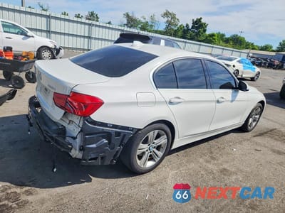 Trzecie zdjęcie samochodu z tyłu: 2017 BMW 330 XI VIN:WBA8D9C36HA005482 - miniatura