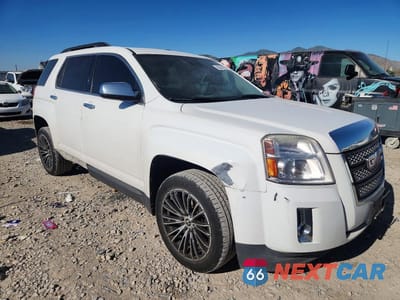 Czwarte zdjęcie samochodu z boku: 2014 GMC TERRAIN SLT VIN:2GKFLXE32E6365201 - miniatura